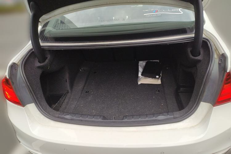 Used BMW 3 Series 2014 320Li Fashion Model Trunk