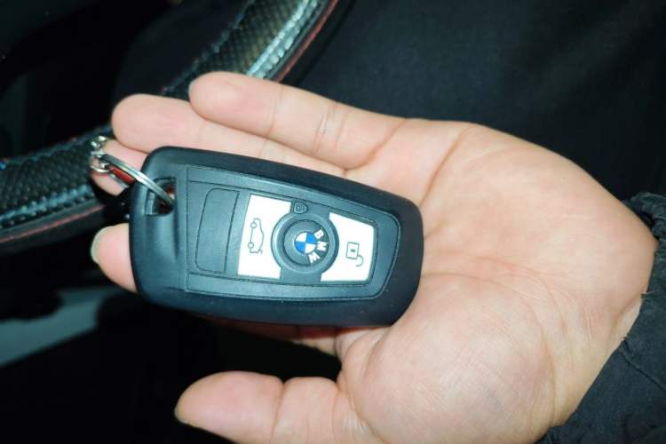Used BMW 3 Series 2014 328i Sport Design Package Vehicle Key