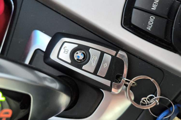 Used BMW 3 Series 2014 320Li Fashion Model Vehicle Key