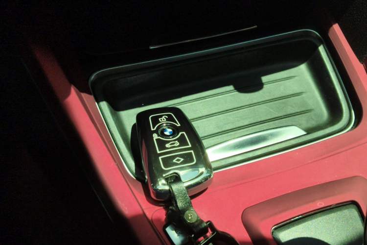 Used BMW 3 Series 2014 320i Sport Edition Vehicle Key