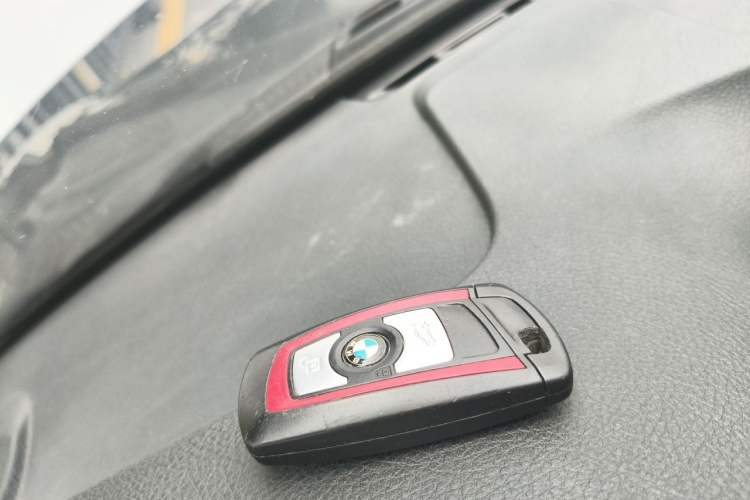 Used BMW 3 Series 2014 320i Sport Design Package Vehicle Key