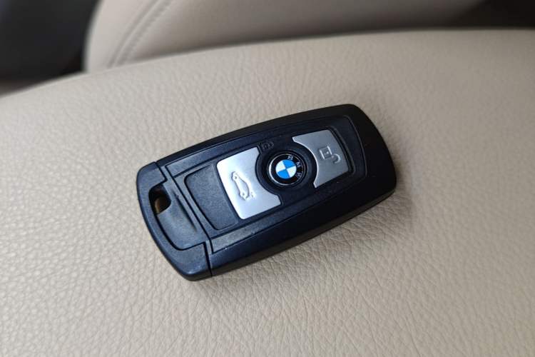 Used BMW 3 Series 2014 320Li Fashion Model Vehicle Key