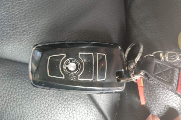 Used BMW 3 Series 2014 320i Sport Edition Vehicle Key