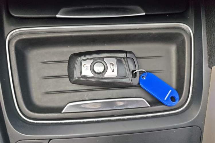 Used BMW 3 Series 2014 320Li Fashion Model Vehicle Key