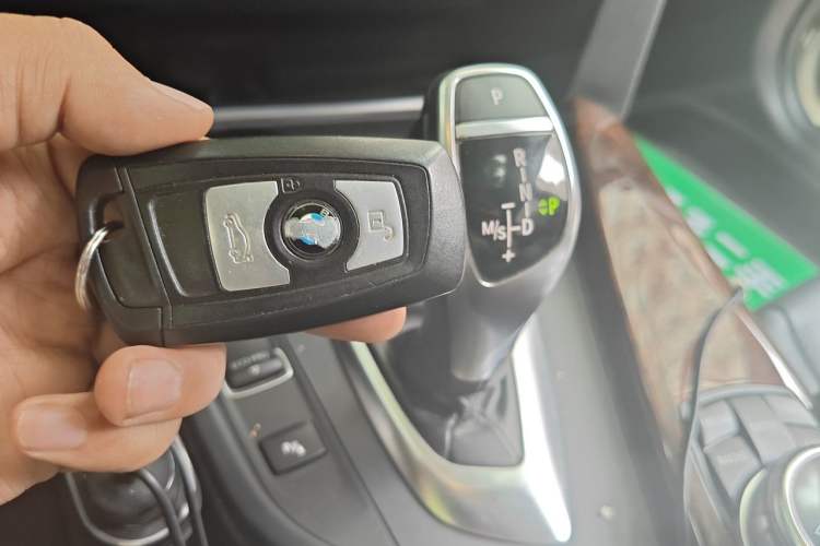 Used BMW 3 Series 2014 328Li Fashion Model Vehicle Key