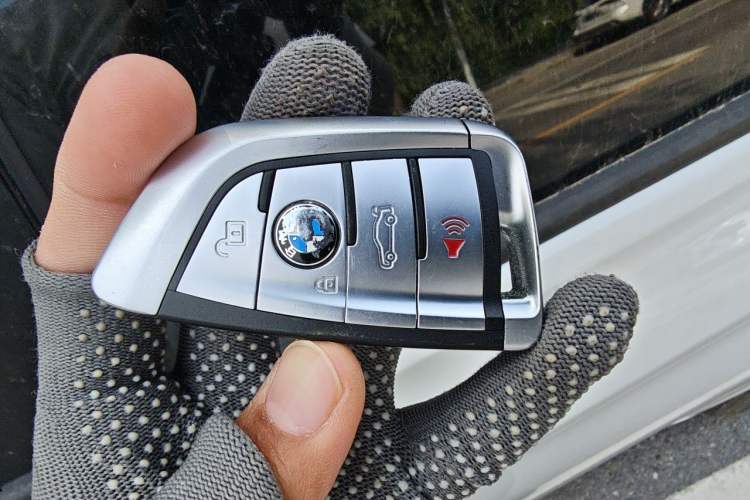 Used BMW 3 Series 2014 320i Sport Edition Vehicle Key