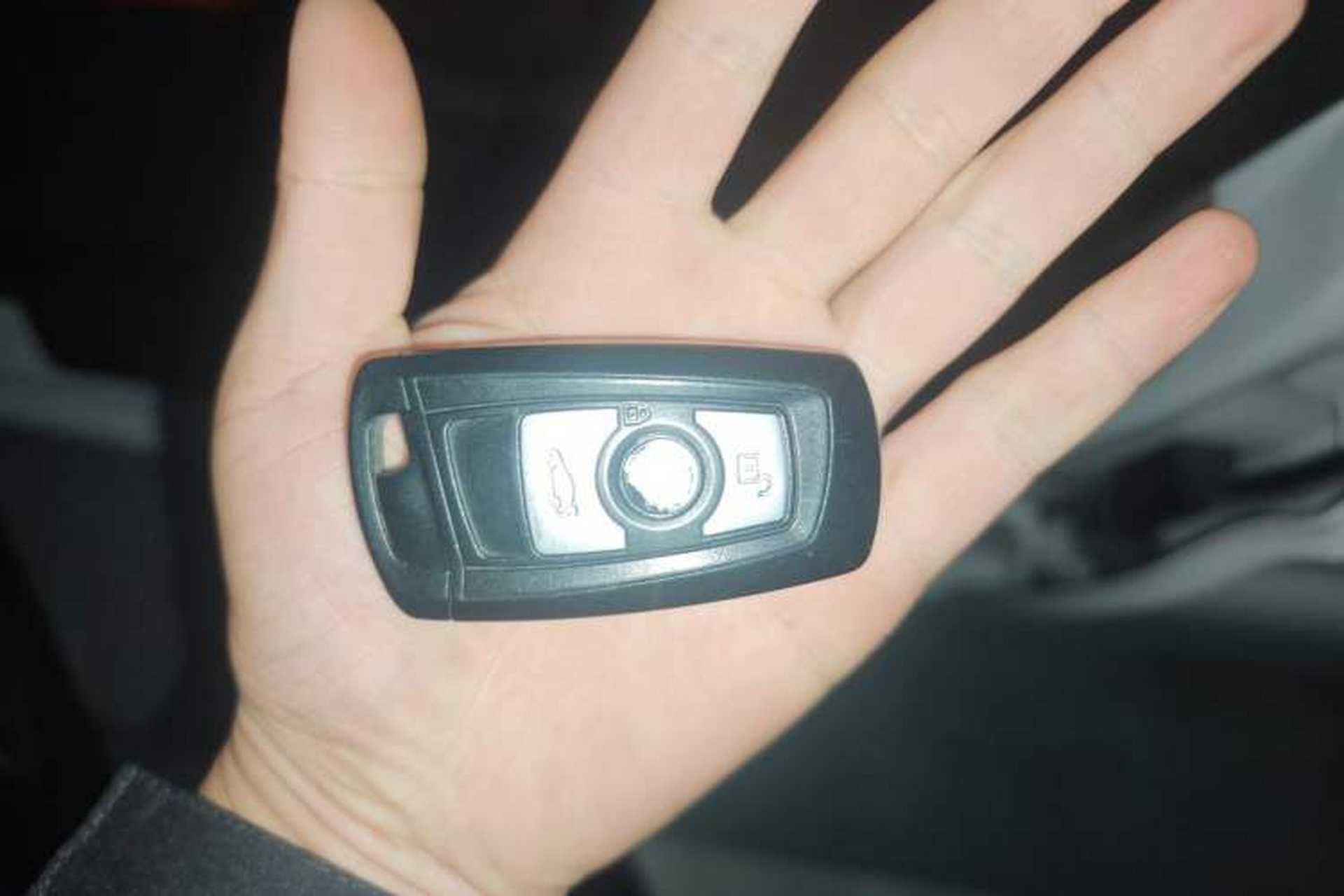 Used BMW 3 Series 2014 320i Active Edition Vehicle Key