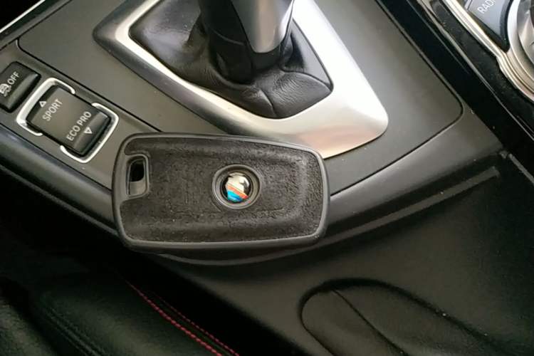 Used BMW 3 Series 2014 320i Sport Design Package Vehicle Key