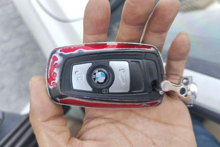 Used BMW 3 Series 2014 320i Sport Edition Vehicle Key