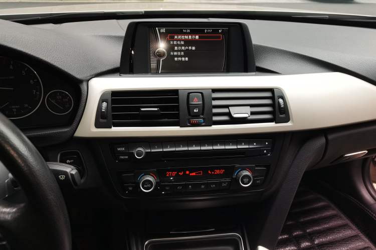 Used BMW 3 Series 2014 320Li Fashion Model Audio And AC Panel