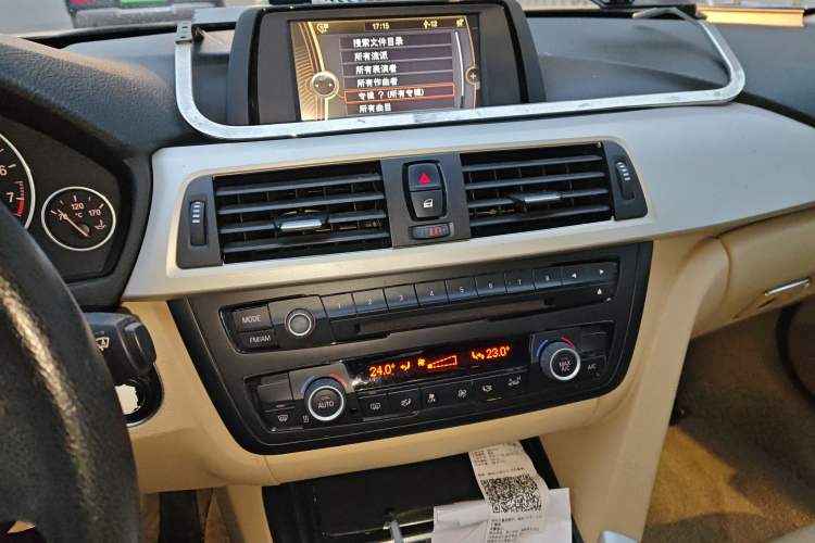 Used BMW 3 Series 2014 320Li Fashion Model Audio And AC Panel