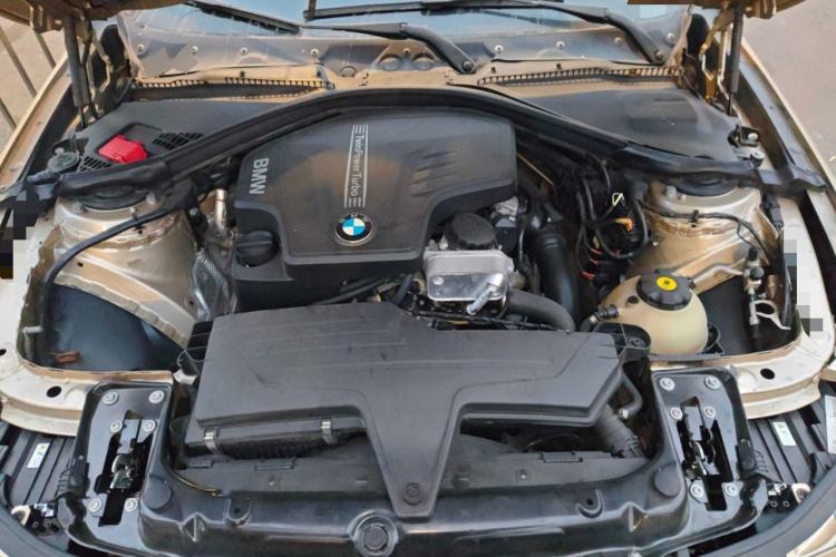 Used BMW 3 Series 2014 320Li Fashion Model Engine Bay