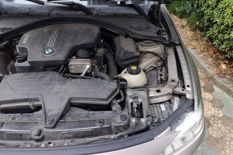 Used BMW 3 Series 2014 320Li Fashion Model Engine Bay Left