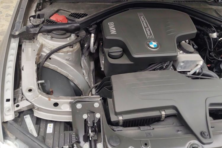Used BMW 3 Series 2014 320Li Fashion Model Engine Bay Right
