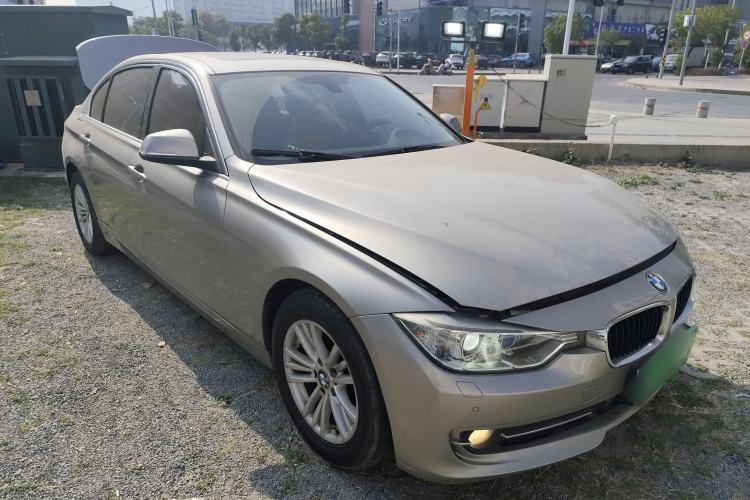 Used BMW 3 Series 2014 320Li Fashion Model Front Right 45 Deg