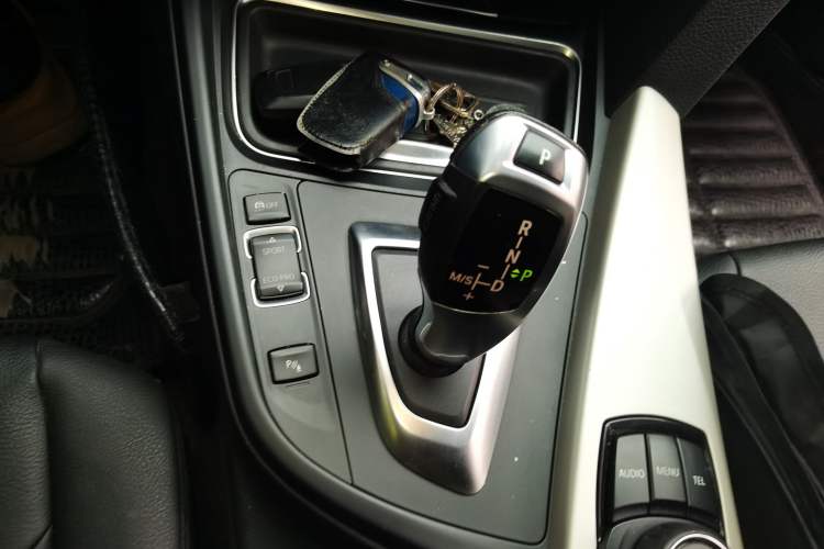 Used BMW 3 Series 2014 320Li Fashion Model Gear Lever