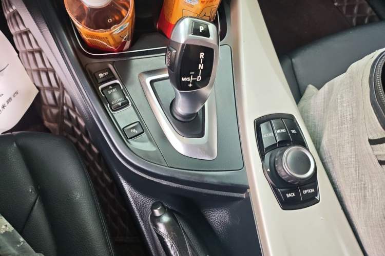 Used BMW 3 Series 2014 320Li Fashion Model Gear Lever