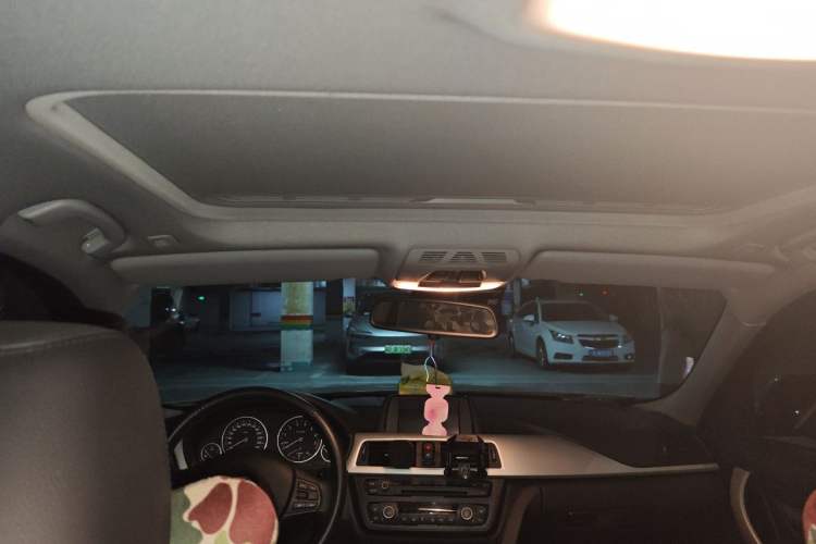 Used BMW 3 Series 2014 320i Sport Edition Headliner