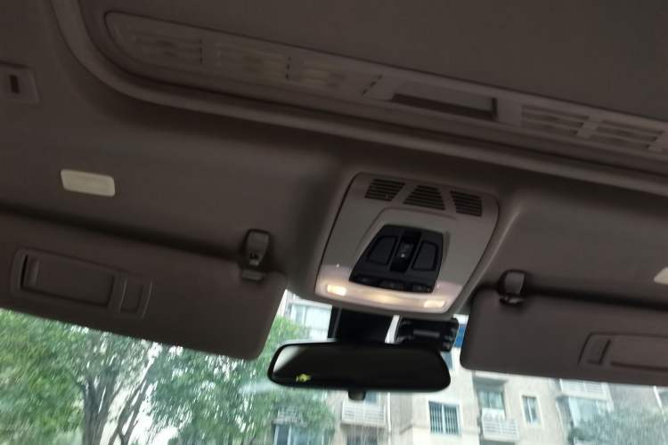 Used BMW 3 Series 2014 320Li Fashion Model Headliner