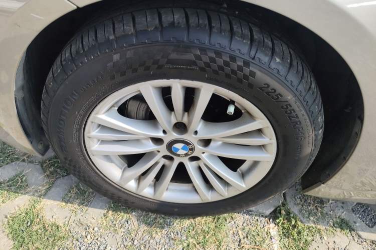 Used BMW 3 Series 2014 320Li Fashion Model Left Front Wheel Hub