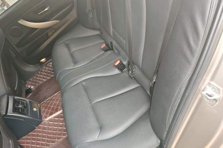 Used BMW 3 Series 2014 320Li Fashion Model Left Rear Seat