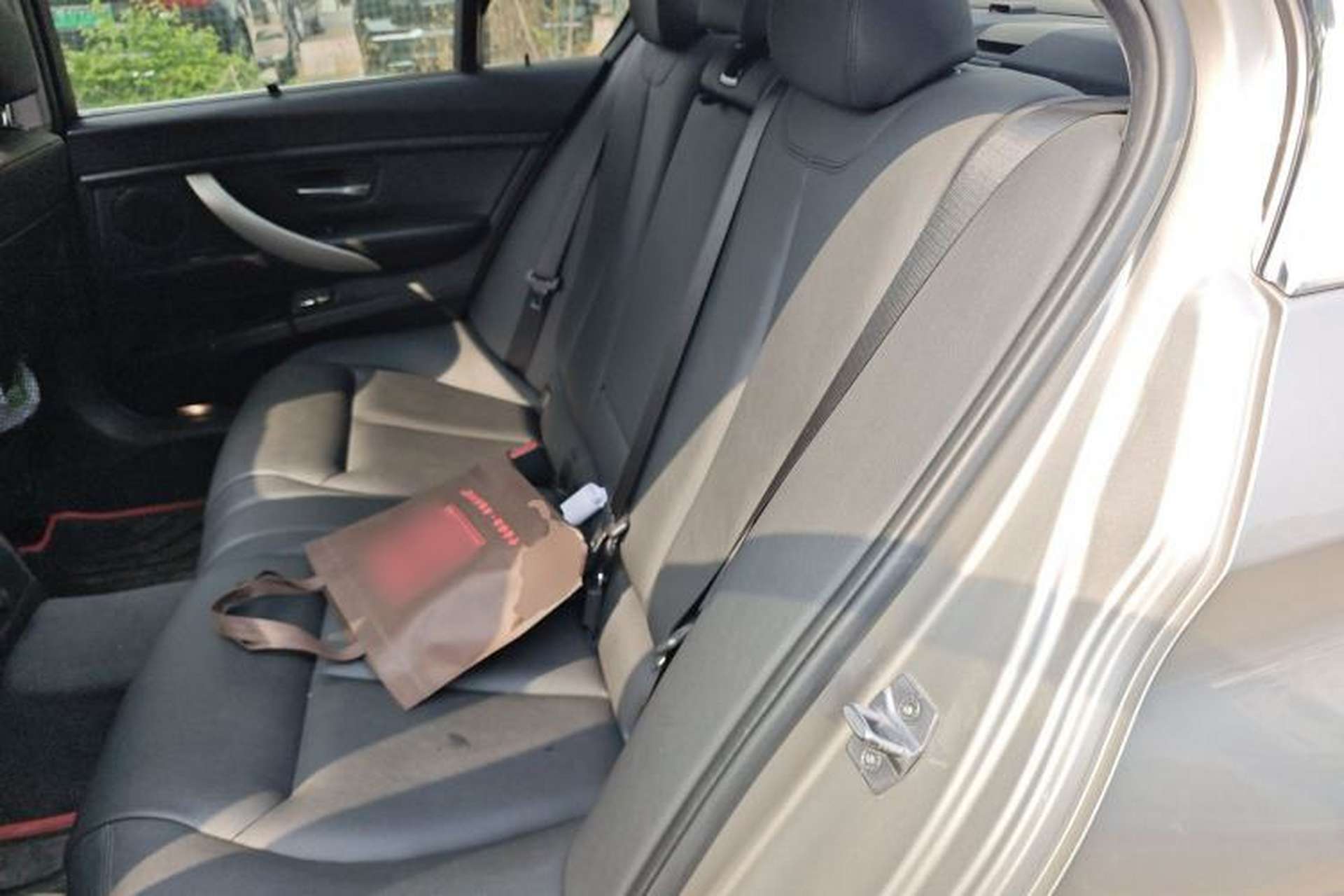 Used BMW 3 Series 2014 320Li Fashion Model Left Rear Seat