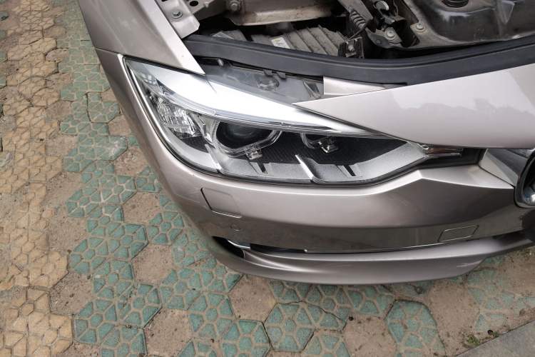 Used BMW 3 Series 2014 320Li Fashion Model Right Front Headlight