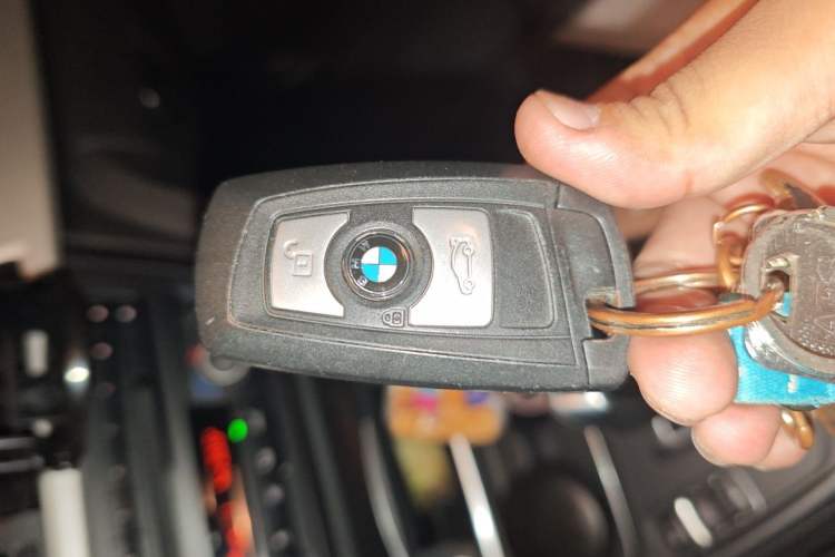 Used BMW 3 Series 2014 320i Sport Edition Vehicle Key