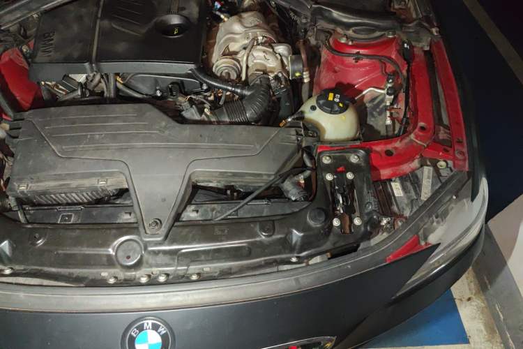 Used BMW 3 Series 2015 316i Sport Design Package Engine Bay Left