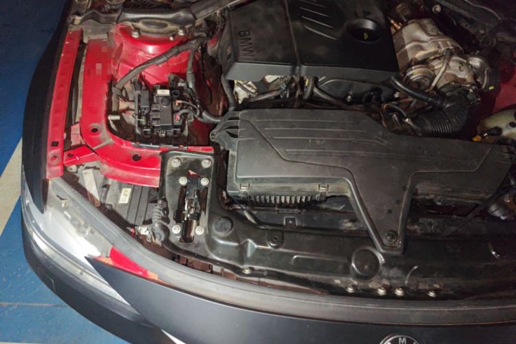 Used BMW 3 Series 2015 316i Sport Design Package Engine Bay Right