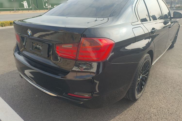 Used BMW 3 Series 2015 320Li Luxury Design Package Exterior 3