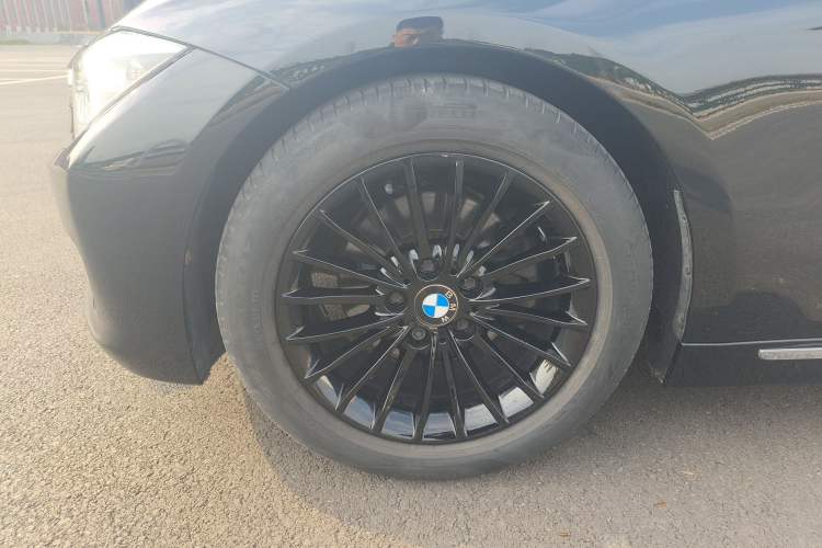 Used BMW 3 Series 2015 320Li Luxury Design Package Exterior 6