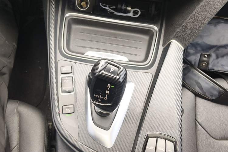 Used BMW 3 Series 2015 320Li Luxury Edition Fashion Model Gear Lever