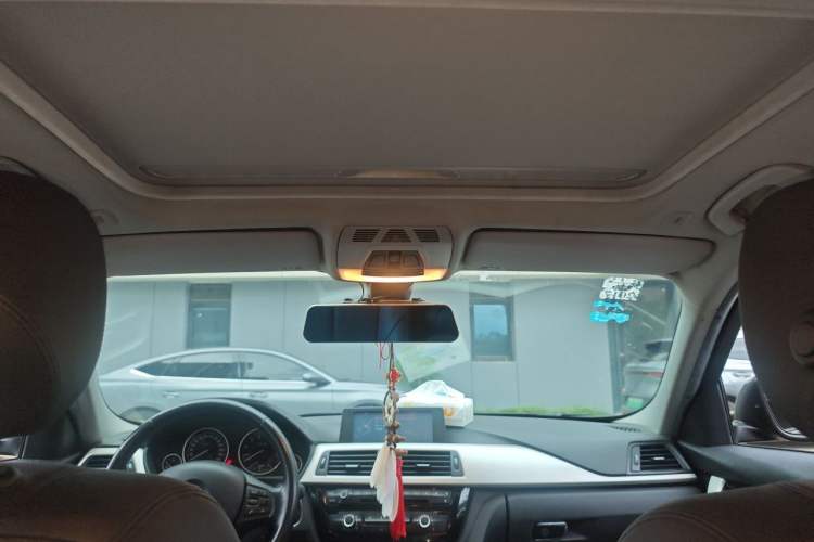 Used BMW 3 Series 2015 320i Active Edition Headliner