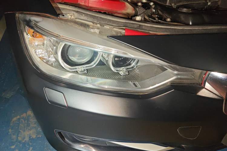 Used BMW 3 Series 2015 316i Sport Design Package Right Front Headlight