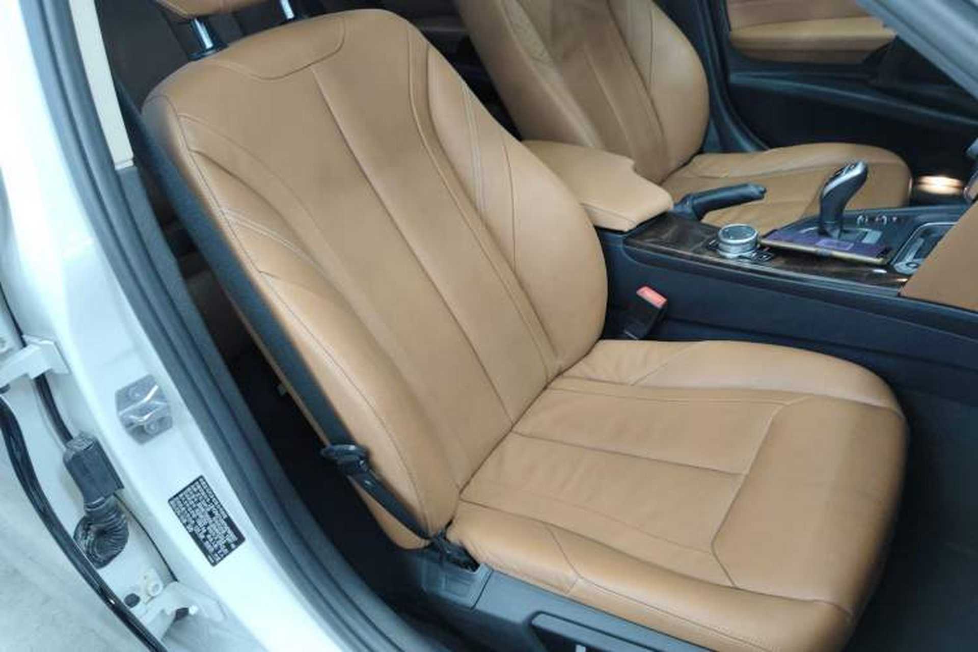 Used BMW 3 Series 2015 320Li Luxury Design Package Right Front Seat