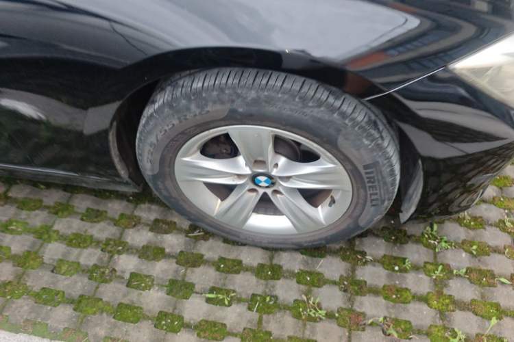 Used BMW 3 Series 2015 320i Active Edition Right Front Wheel Hub