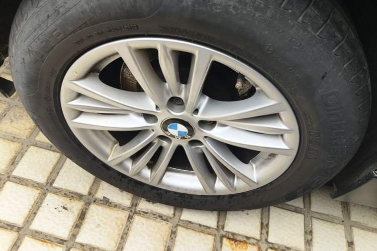 Used BMW 3 Series 2015 320Li Luxury Edition Fashion Model Right Rear Wheel Hub