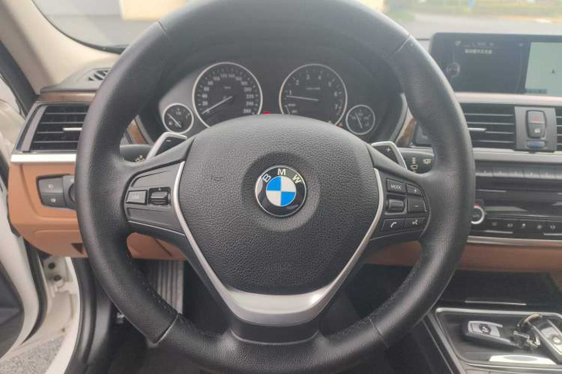 Used BMW 3 Series 2015 320Li Luxury Design Package Steering Wheel