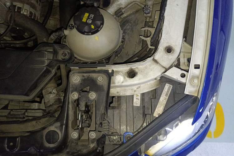 Used BMW 3 Series 2015 320Li Luxury Edition Fashion Model Engine Bay Left