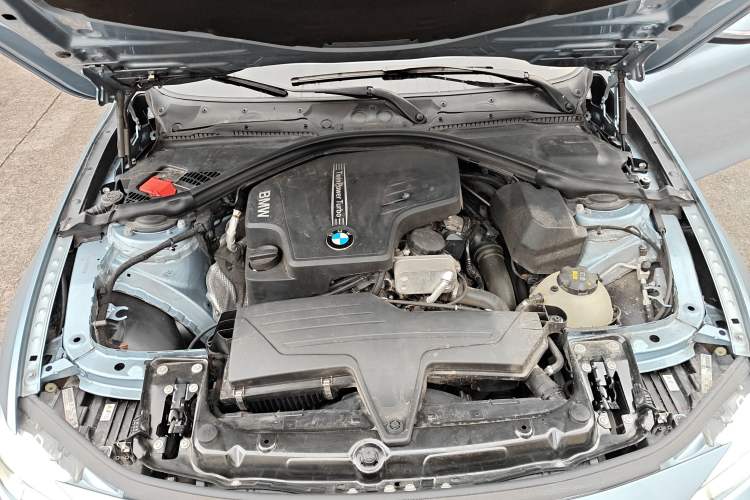 Used BMW 3 Series 2015 320Li Fashion Model Engine Bay