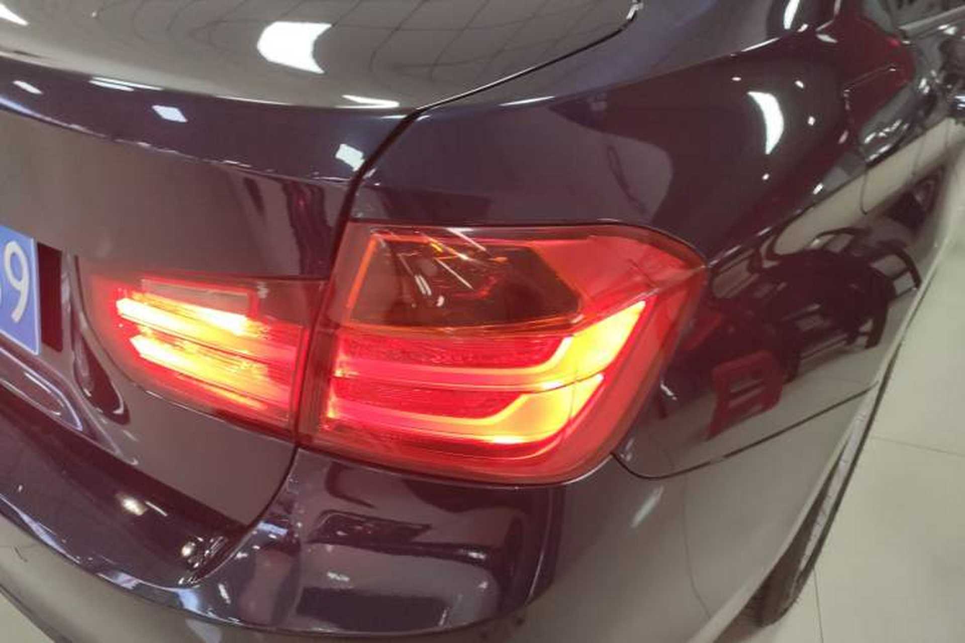 Used BMW 3 Series 2015 320i Active Edition Exterior 3