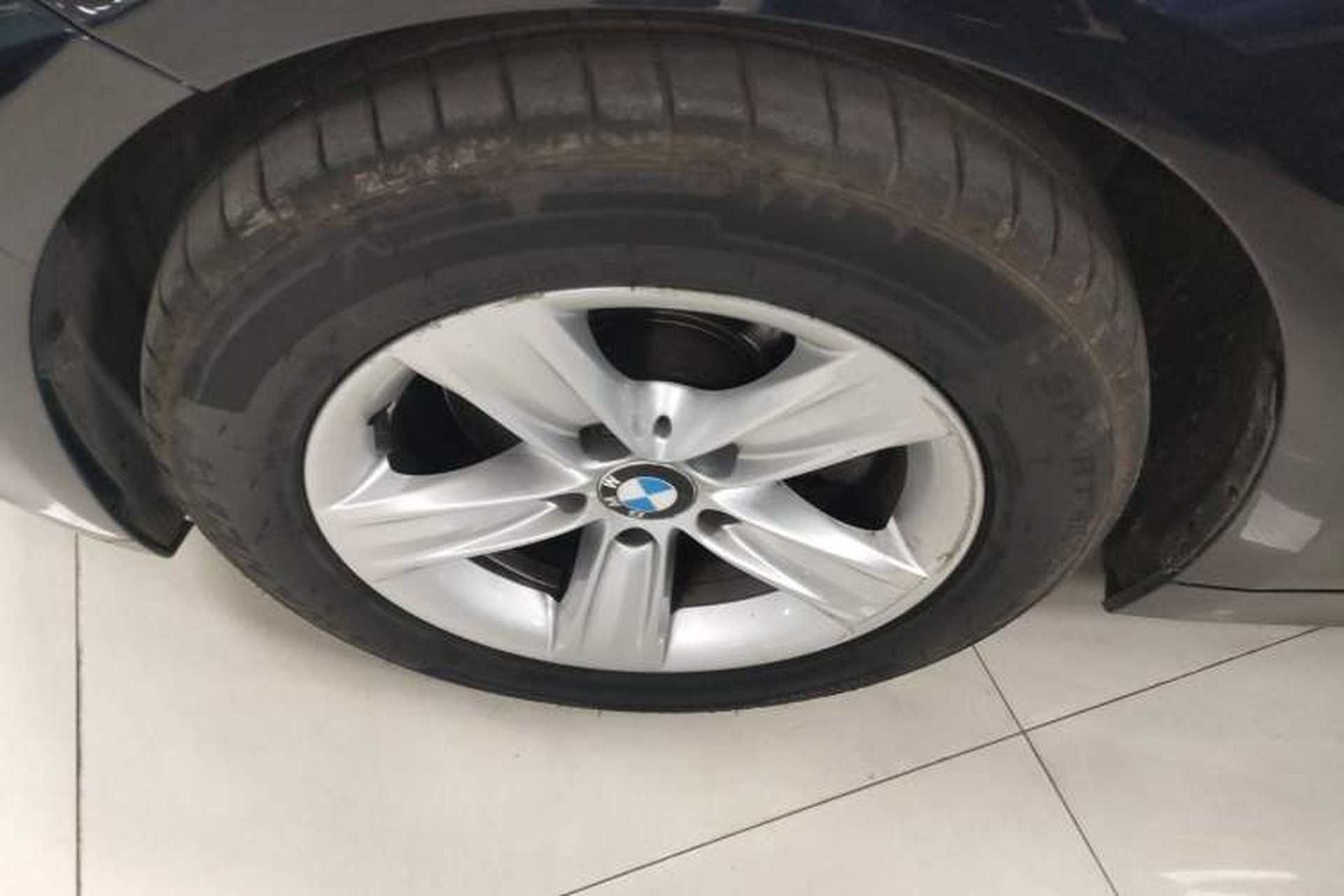 Used BMW 3 Series 2015 320i Active Edition Exterior 4