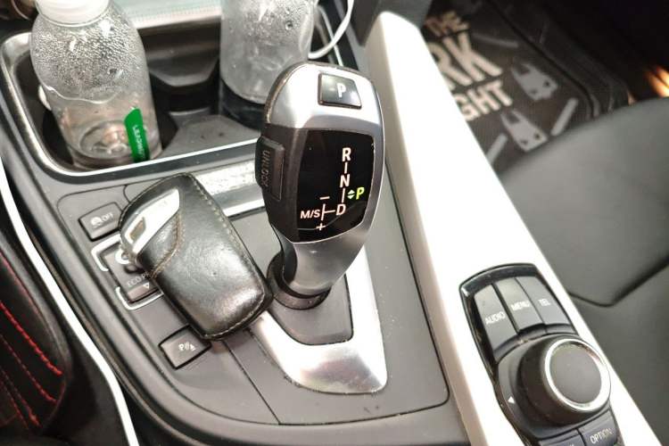 Used BMW 3 Series 2015 320Li Luxury Edition Fashion Model Gear Lever