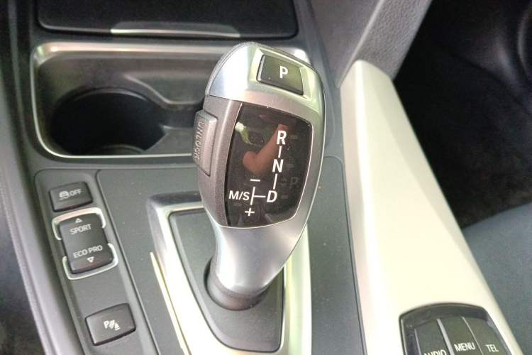 Used BMW 3 Series 2015 316Li Fashion Model Gear Lever