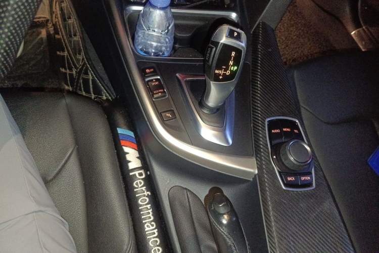 Used BMW 3 Series 2015 320Li Luxury Edition Fashion Model Gear Lever
