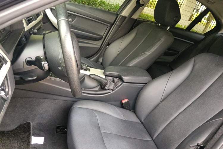 Used BMW 3 Series 2015 316Li Fashion Model Left Front Seat