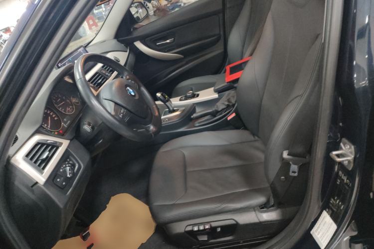 Used BMW 3 Series 2015 320i Active Edition Left Front Seat