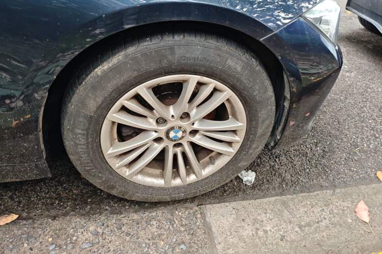 Used BMW 3 Series 2015 320Li Luxury Edition Fashion Model Right Front Wheel Hub