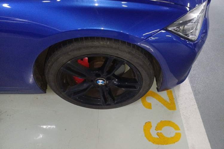 Used BMW 3 Series 2015 320Li Luxury Edition Fashion Model Right Front Wheel Hub